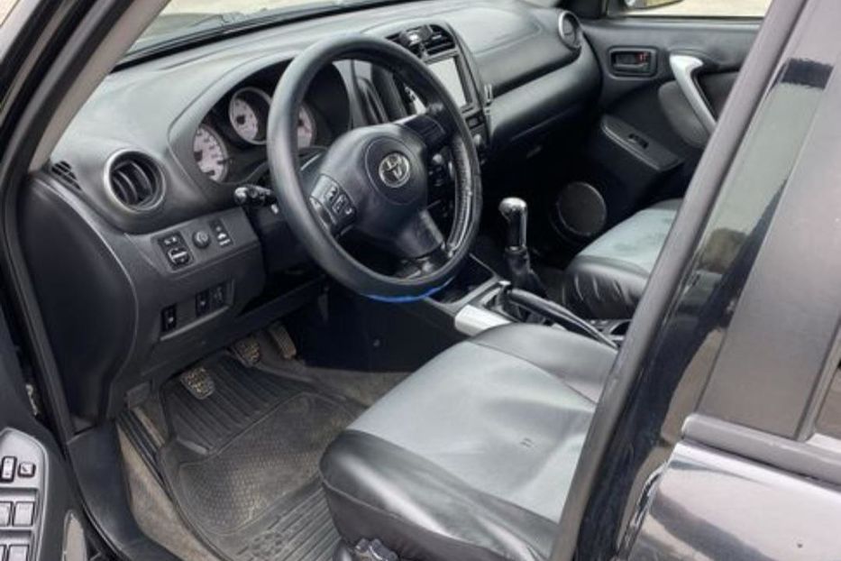 Продам Toyota Rav4