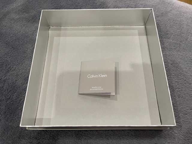 Colar/ Gargantilha Calvin Klein - Novo