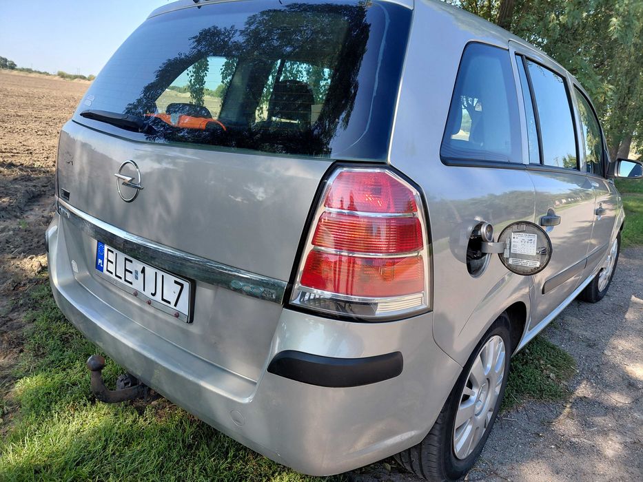 Sprzedam Opel Zafira 2letnie LPG
