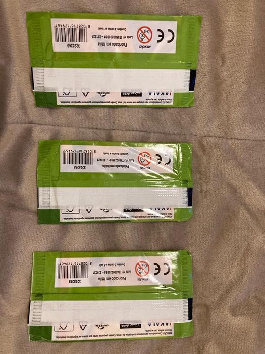 3 saquetas de cromos Frumania