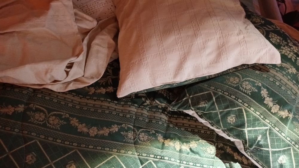 Endredon na cor cerde com diurado