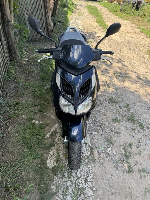 Продам мопед скутер априлиа