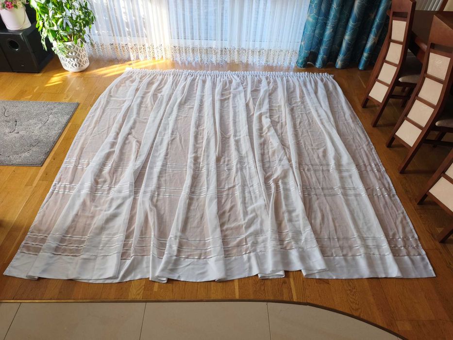 Firana długa 2,30 m biała
