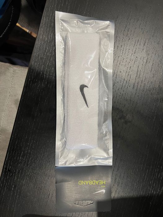 Fita de cabelo da Nike nova
