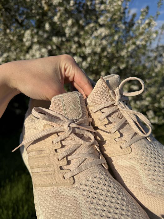 Жіночі кросівки Adidas