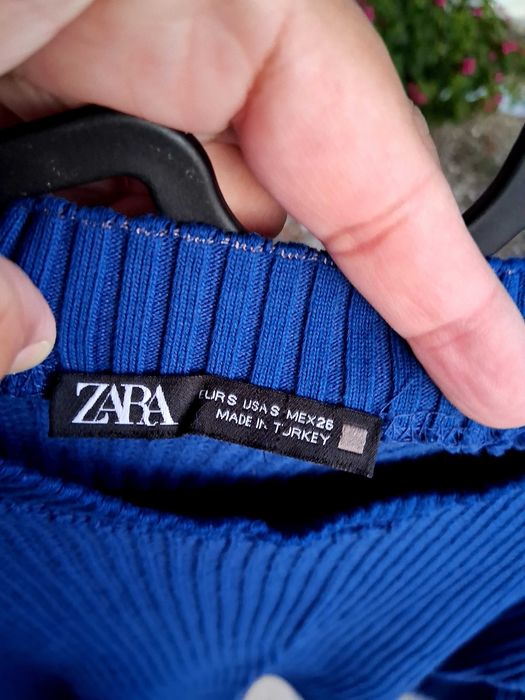 Camisola Zara,com calça H&M.