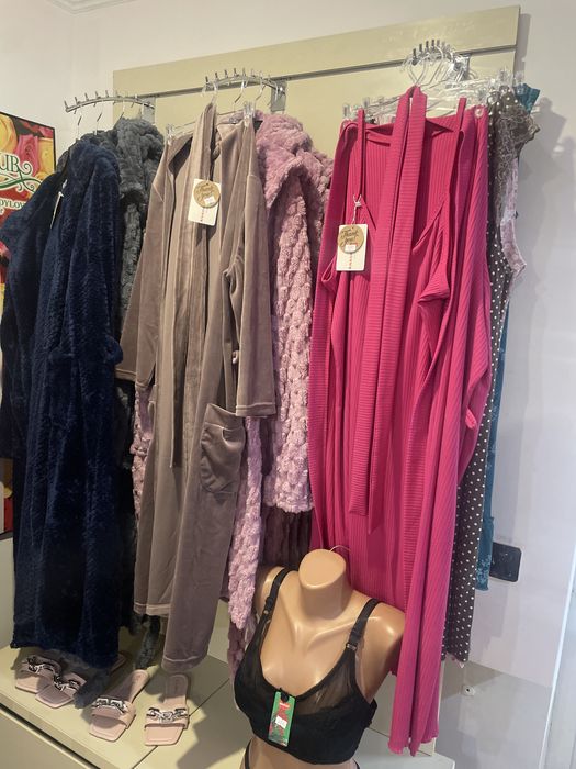 Розпродаж білизни за оптовими цінами