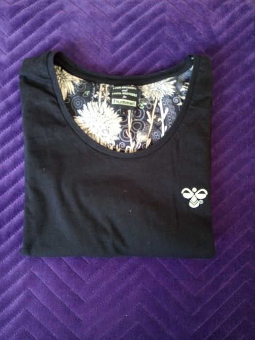 Czarny t-shirt z kwiatami na plecach Hummel Creol Brothers S