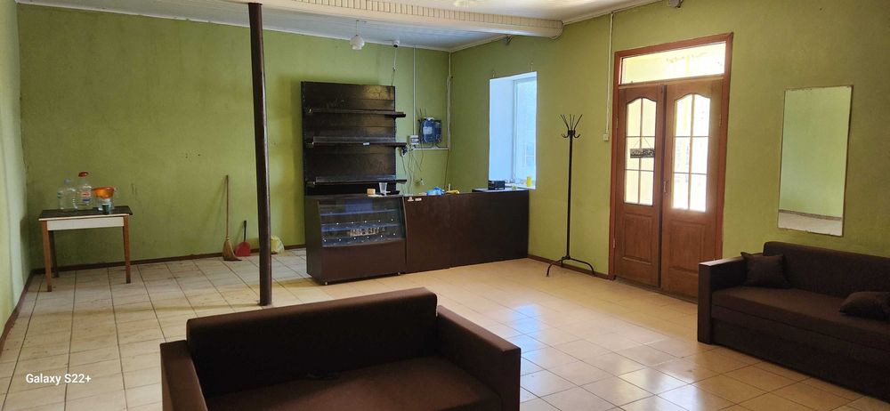 Продається комерційна будівля