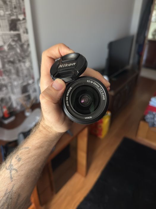 Nikon D3200 + Lente AF-S DX NIKKOR 18-55mm