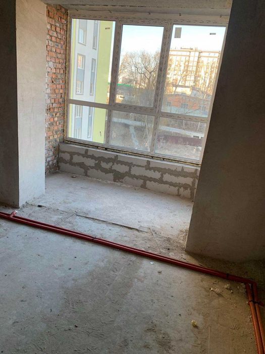 Терміновий продаж 2 кімнатної квартири на Виставці!