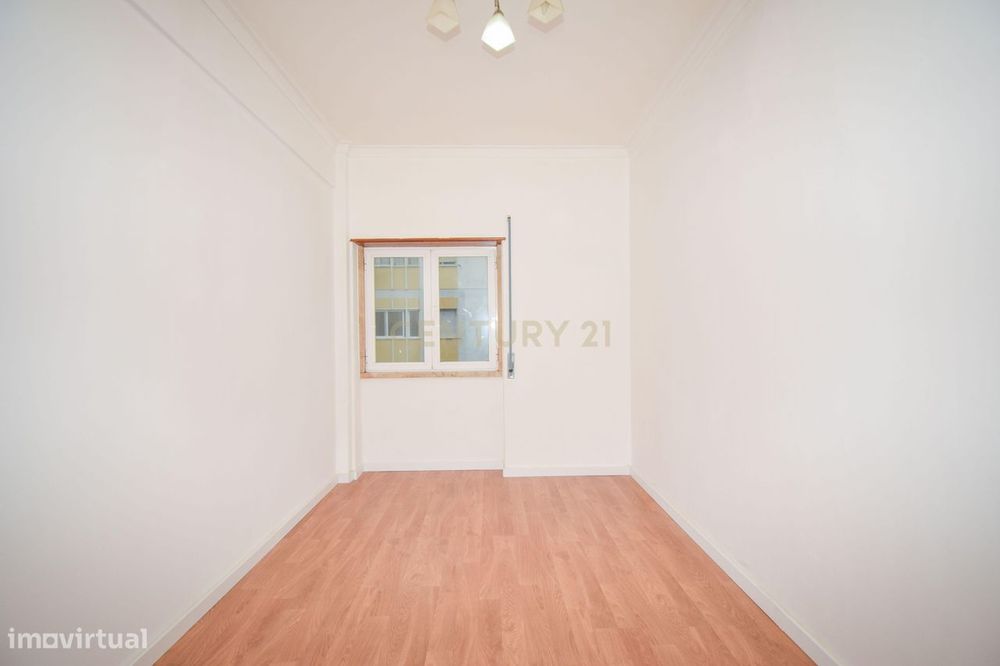 Apartamento Renovado T2 em Cacém