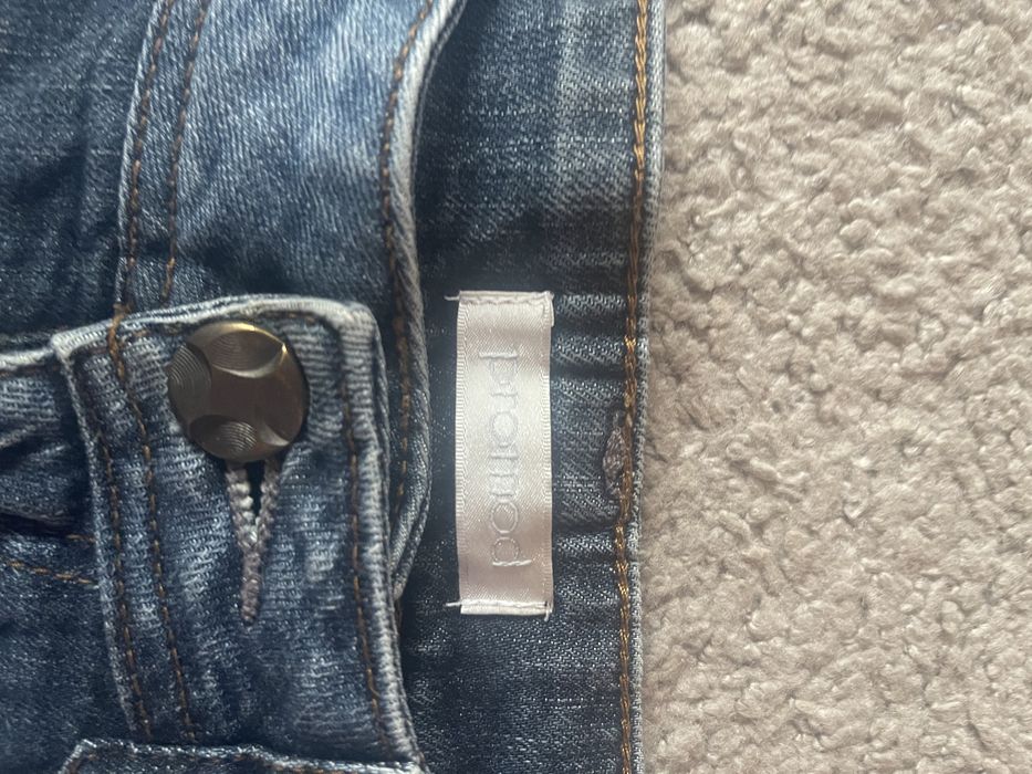 Granatowe spodenki dżinsowe Promod