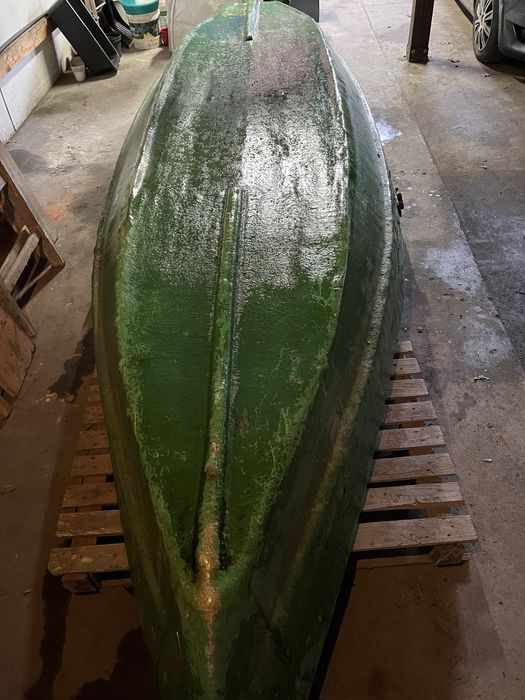 Łódka z wioslami nowymi.