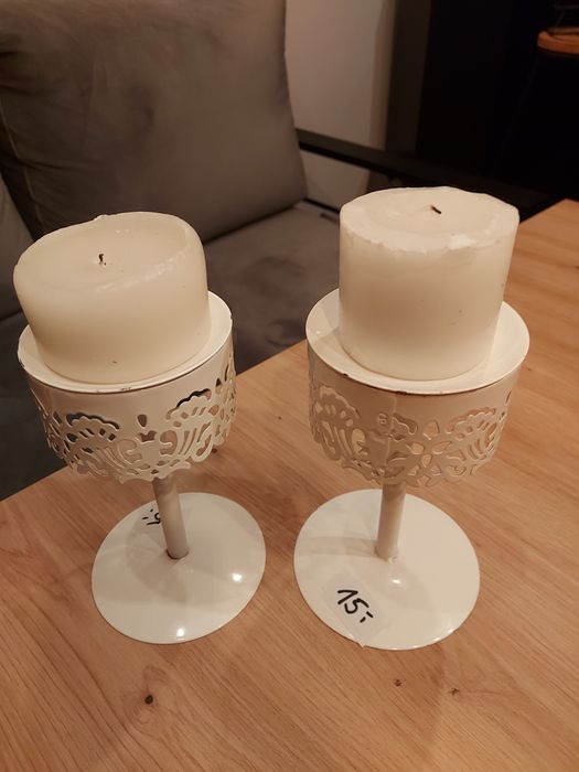 Świecznik metalowy biały