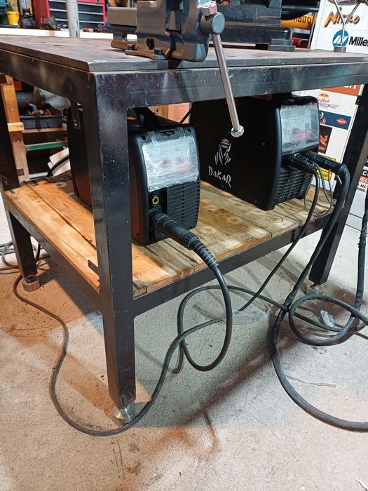 Bancada em ferro para trabalhar