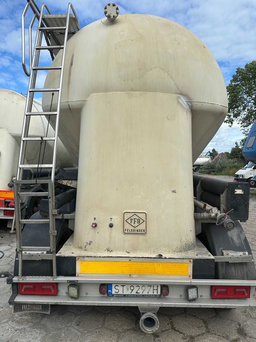 Cementonaczepa Feldbinder 2004rok