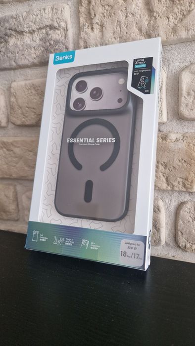 Benks Etui Magnetic Lucid Armor Pro (C.K.PC.AP.BK.0072) do Iphone 18 Pro/17 Pro czarny (Camera Control Button)