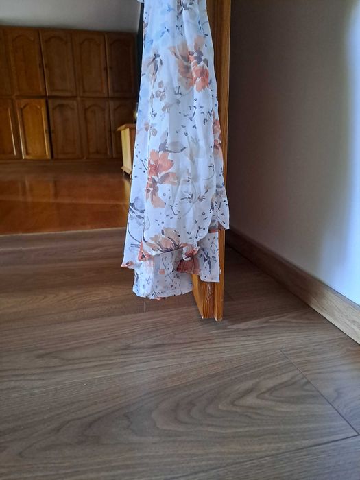 Sukienka wzór kwiatowy