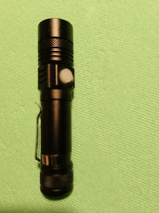 Фонарик U518 на диоде Т6 + 2 лампочки  в подарок