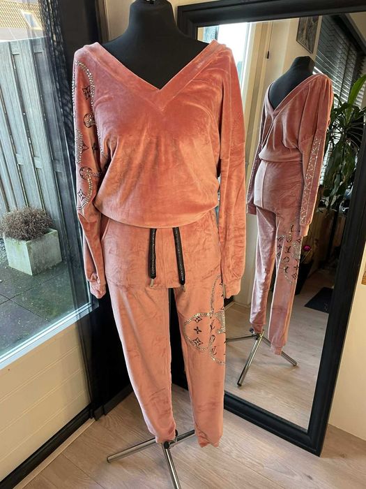 Dres welurowy wzór louis vuitton rozm 42