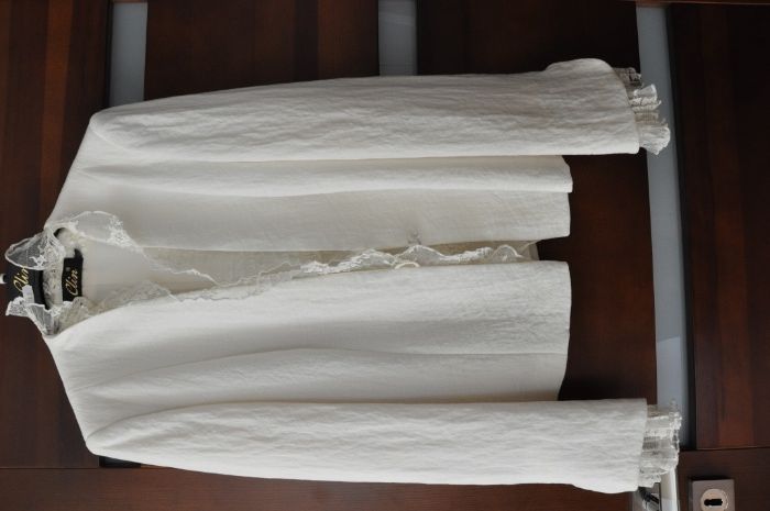 Elegancka garsonka z koronką, żakiet i spódnica, rozmiar 40, ecru