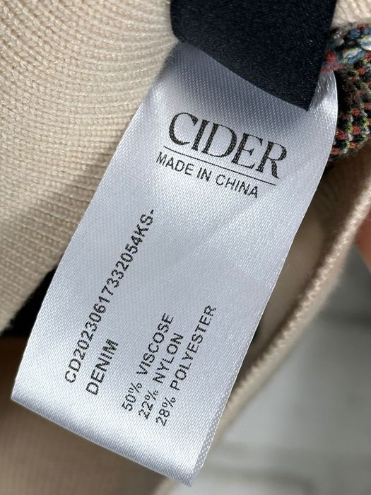 Sweter Cider z motywem kampera i gór
