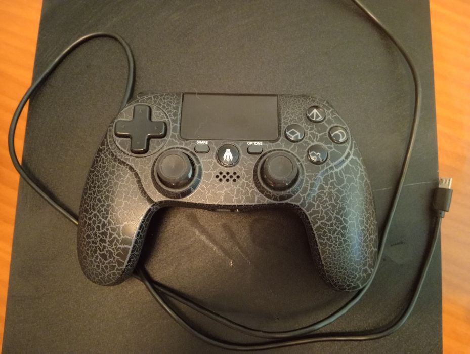 PS4 500gb pouco usada