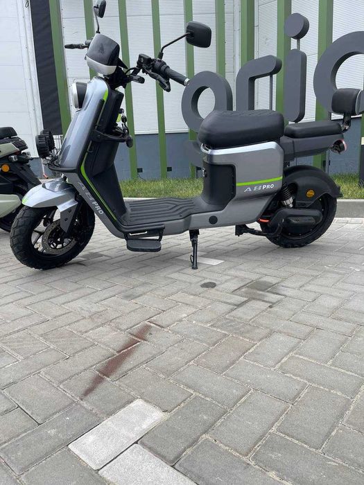 Електроскутер А8PRO