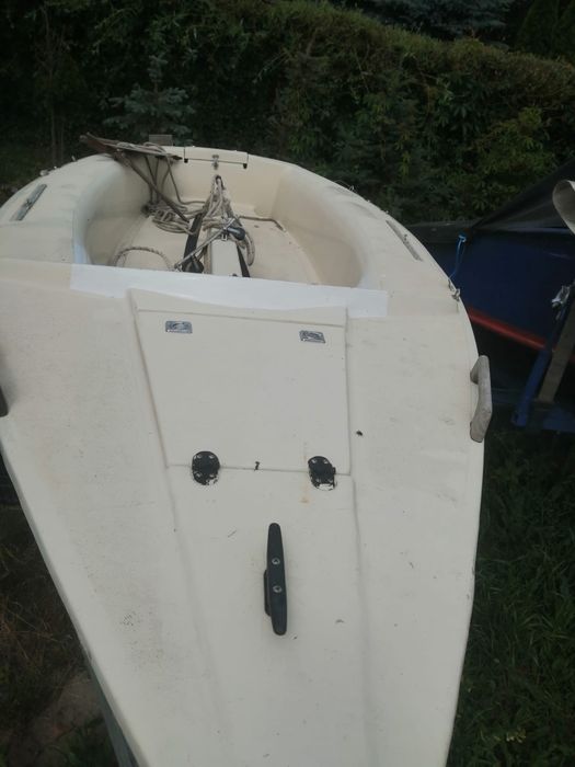 Łódka żaglowa 4,7 m – klasyczna