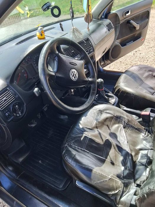 Авто Гольф4 1.6 Бензин