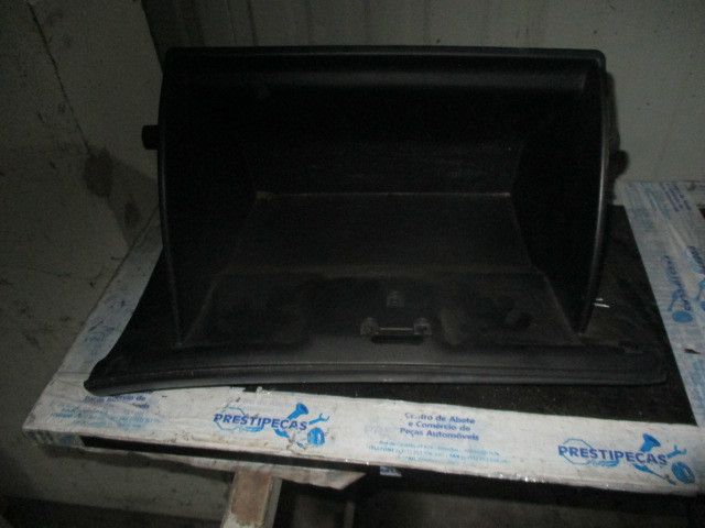 Porta luvas MAZDA MPV II (LW)
