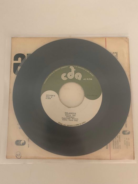 Disco Vinil -  Dilangue ‎– Midele Iá Kua Puto
