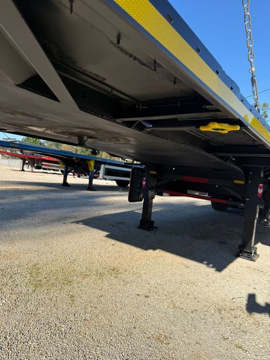 Semi-reboque porta-contentores Krone