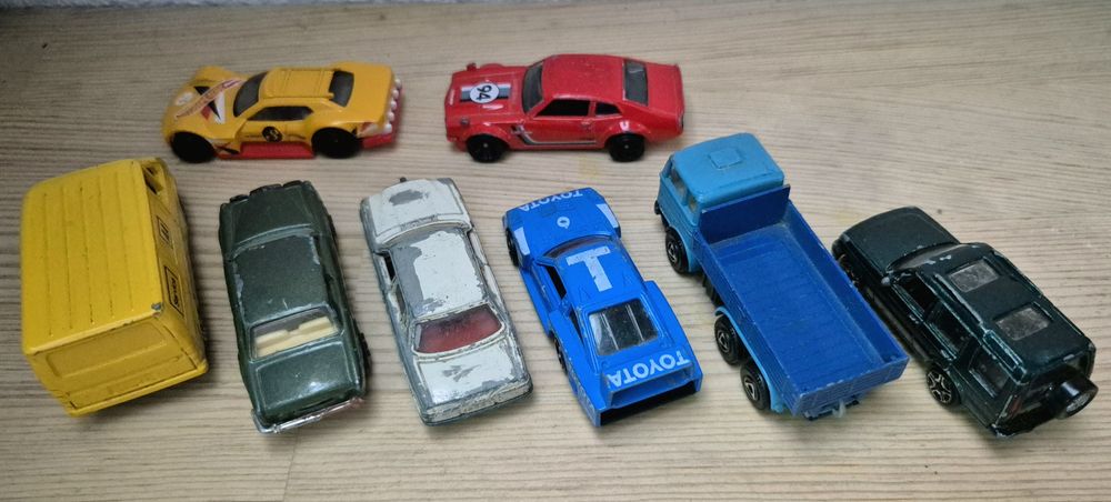 Tomica, Playart, Hotwheels e outros (carrinhos/miniaturas)