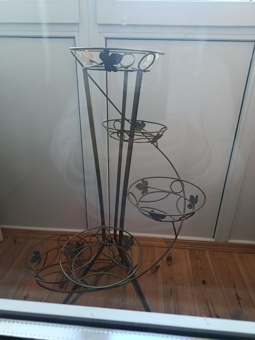 Підставки для квітів, метал.