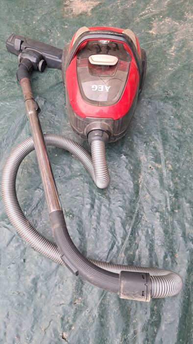 Aspirador AEG modelo AE9910AL