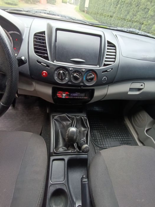 Mitsubishi L200 2013,