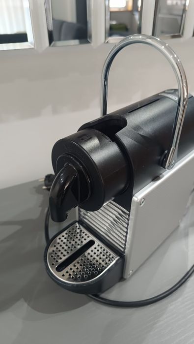 Máquina De Café Delonghi Nespresso Pixie