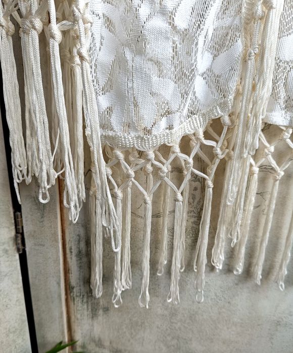 Narzutka koronkowa bohoz frędzlami kimono plażowe z firanki makrama chwosty biust 56x2 M L