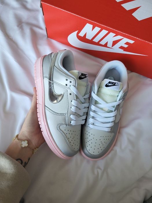 Кросівки Nike Dunk Low LX Metallic Silver Pink Foam жіночі кросівки найк сб данк