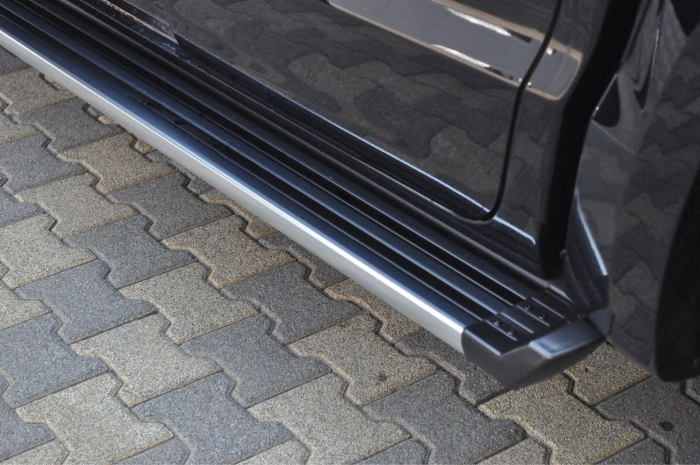 ESTRIBOS DE ALUMINIO ISUZU D-MAX 2020+