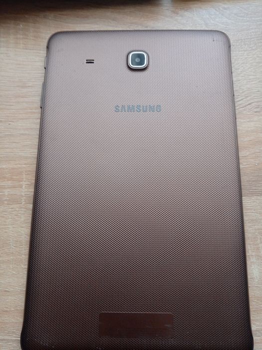Продам Samsung Galaxy Tab E 9.6"Gold Brown