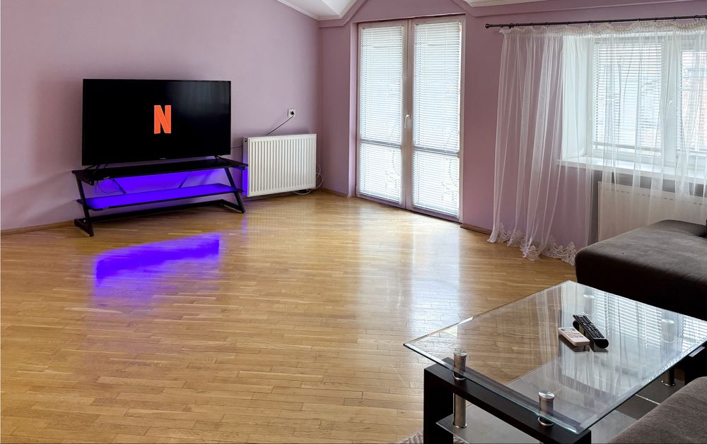 Велика 4 кім Квартира на Площі Ринок