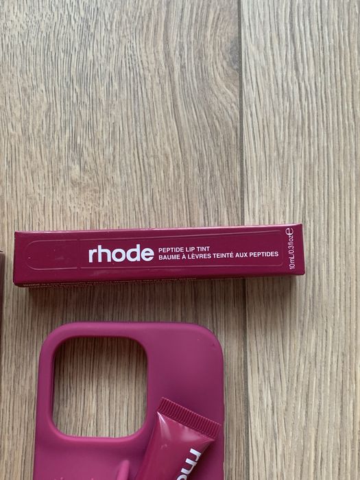 Etui Rhode Lip Case Iphone 16 pro z balsamem Peptide Lip Tint