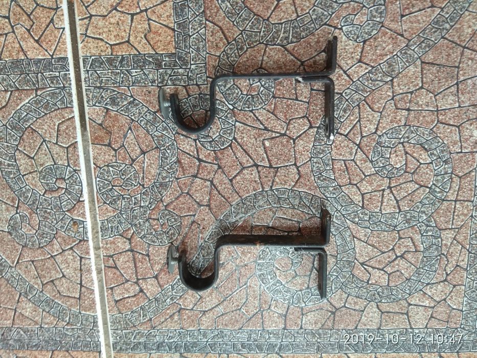 Varões e acessórios