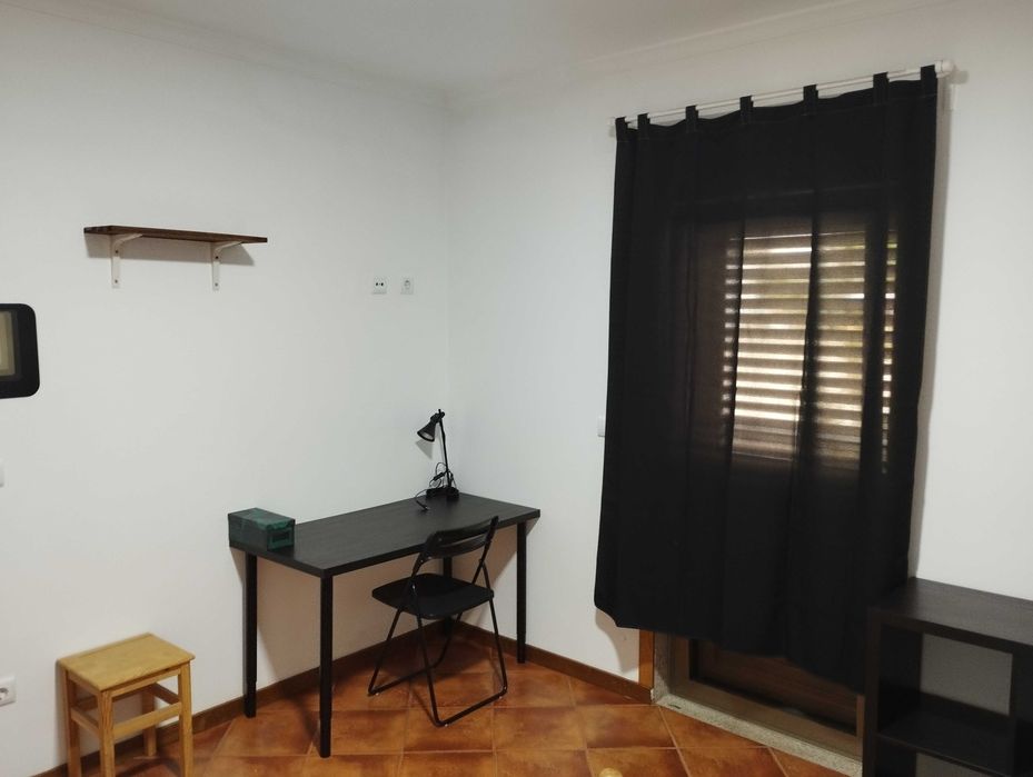 Aluga-se 2 quartos com WC privado em Mirandela