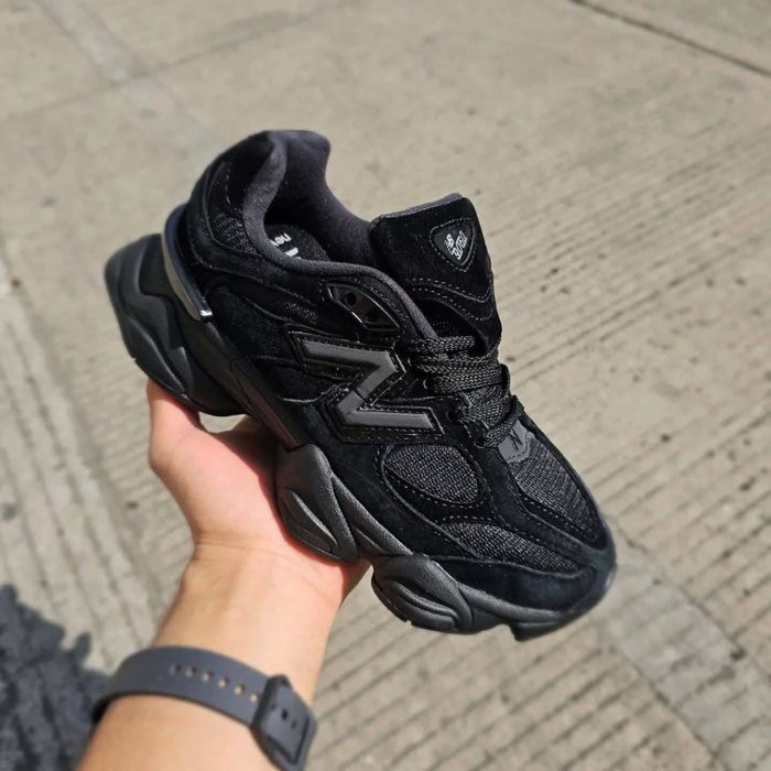 Nb czarne 38 25,4 cm wkladka