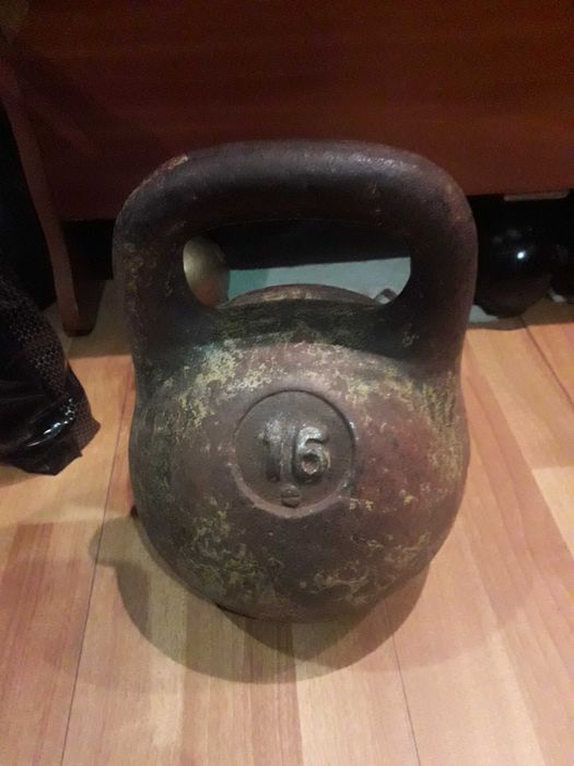Продам гири 16 и 24 кг