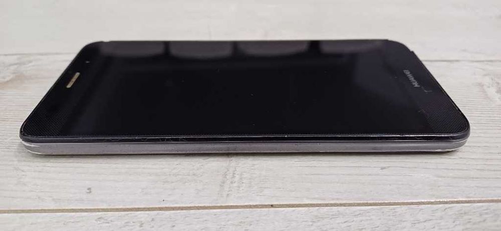 Smartfon Telefon Huawei Y6 SCL-L01 8GB + SD 16 GB 8+ 2 MP LTE